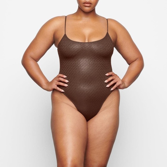 SKIMS Logo Mesh Foil Cami Bodysuit Cocoa Brown NWT Size 4X - Picture 3 of 12